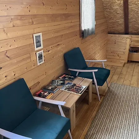 Milekic アパート モクラ・ゴラ